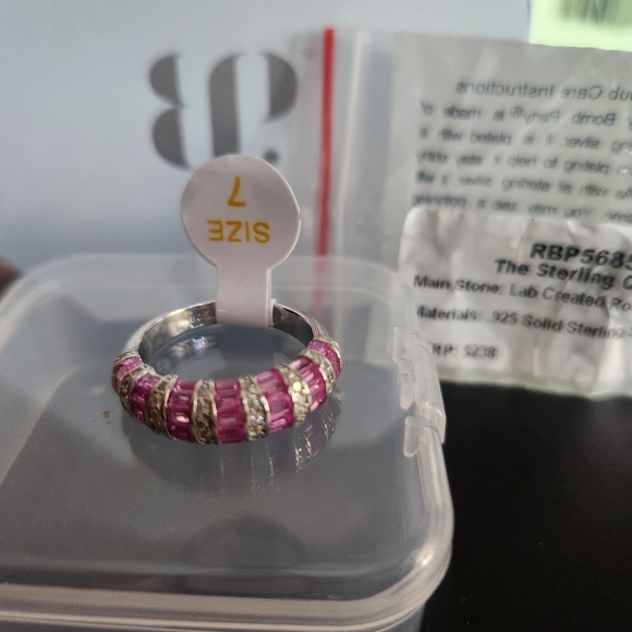 Ring - Picture 3 of 5